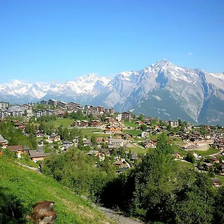 Charming Near Area Lejlighed *