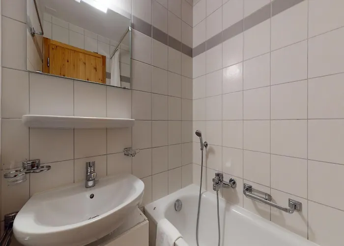 Charming Near Area ナンダ