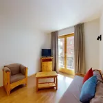 Charming Near Area *